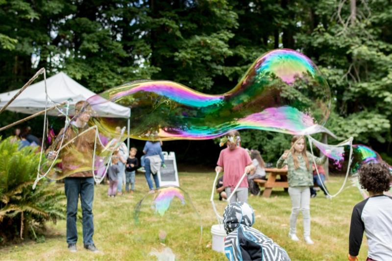 Summertide 2022: bubbles floating through festival